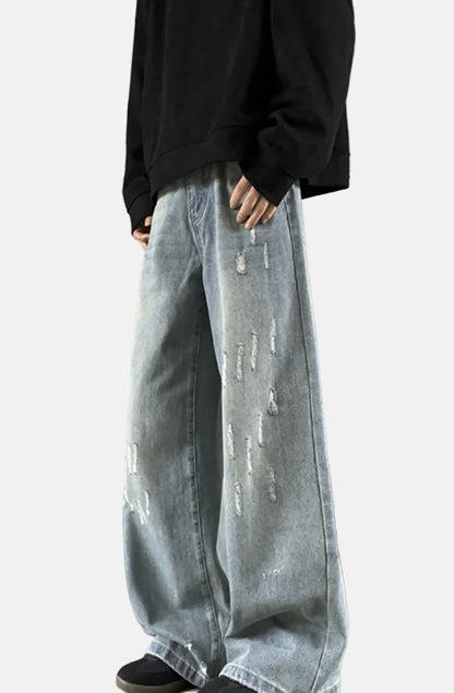 Distressed Wide-Leg Light Wash Jeans – Relaxed Streetwear Denim