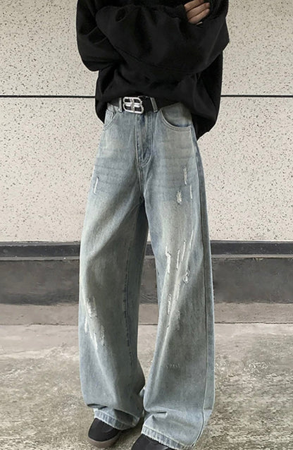 Distressed Wide-Leg Light Wash Jeans – Relaxed Streetwear Denim